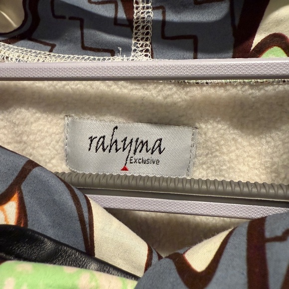 Colorful Patterned Cape - Picture 2 of 5